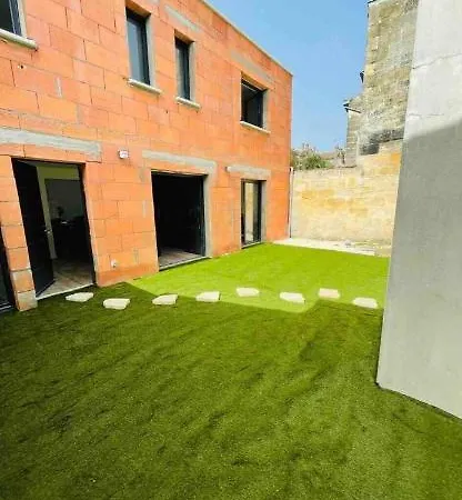 Holiday home Maison D'archi Neuve *